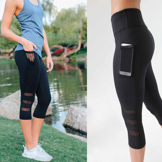 The black widow Capri Leggings